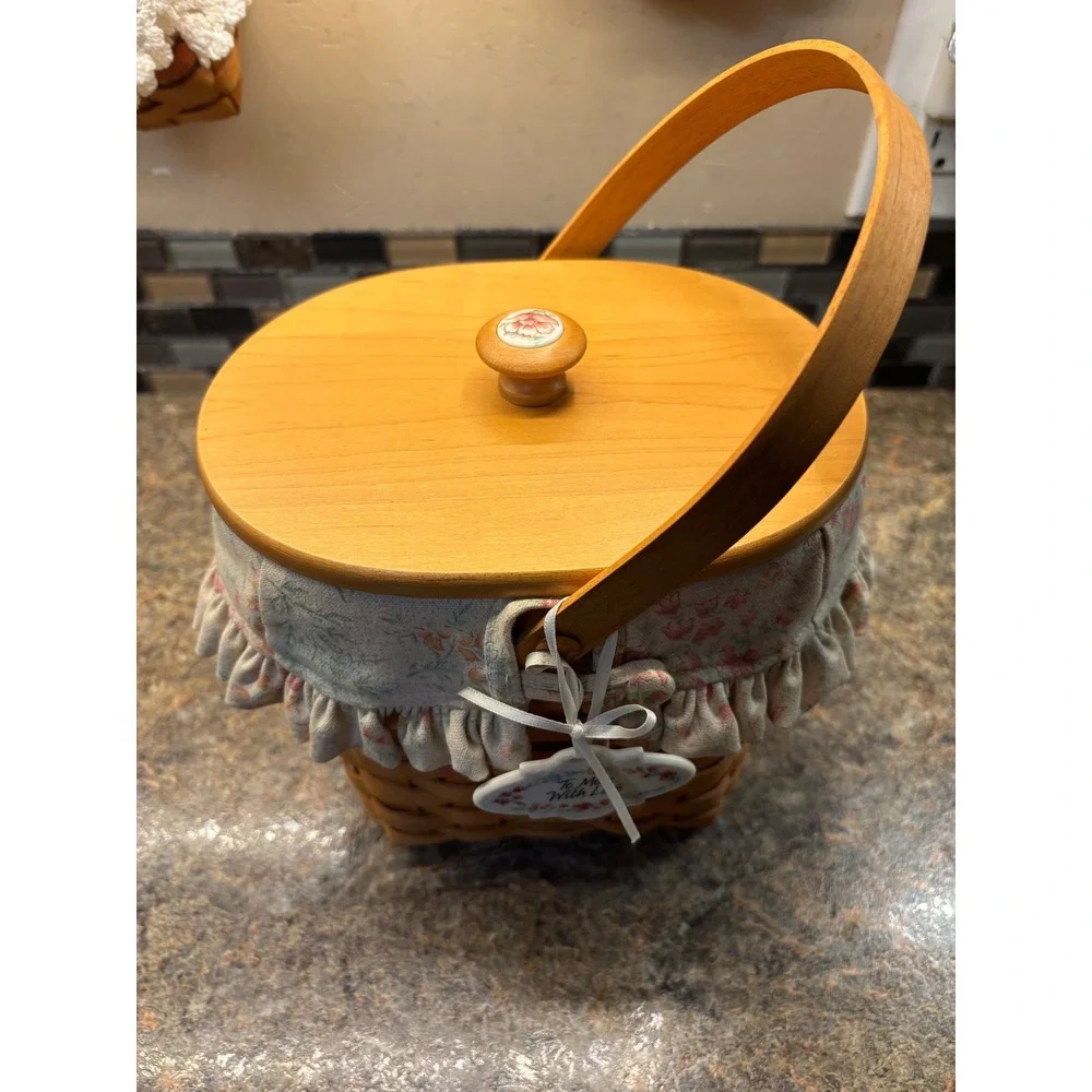 Longaberger 2001 Handwoven Basket with Lid Floral Liner and To Mom With Love Tag